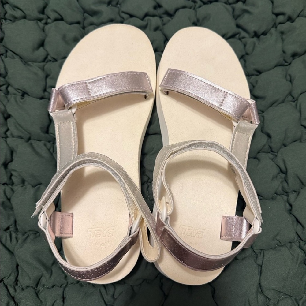 Women’s Teva Platform Sandals - Picture 3 of 5